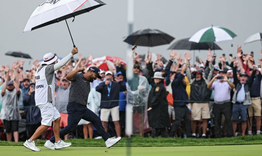 JJ Spaun 18th putt 15 June 2025 Patrick Smith Getty Images