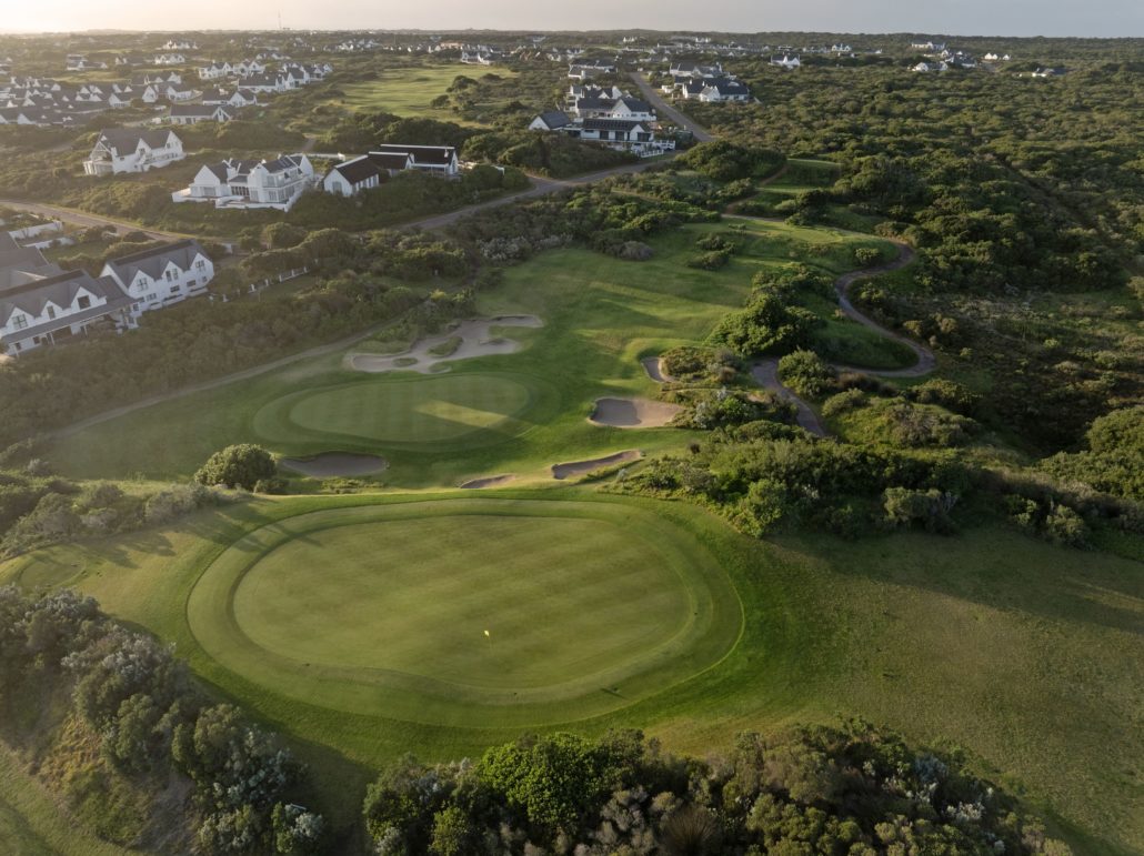 A COURSE THAT REWARDS IMAGINATION